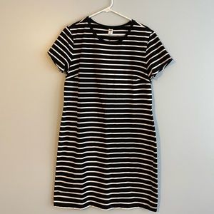 Old Navy Women’s Striped Shift Dress